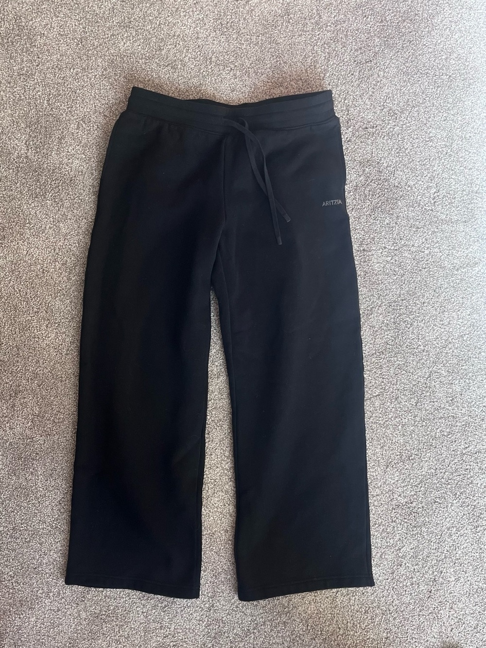 Aritzia Black Sweatfleece Cozy Fleece Pants, straight leg size large